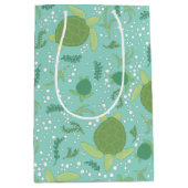 Onder het Baby shower van de Zeeen schildpadden Medium Cadeauzakje (Voorkant)