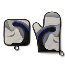 Onder het blauw: abstract grijs, zwart en blauw