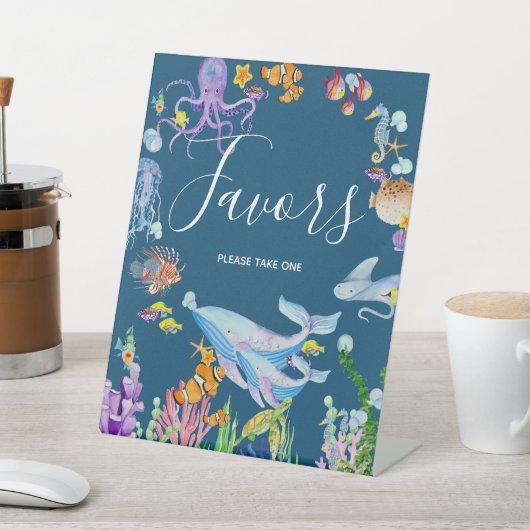 Onder het Zee Favors Reclamebord Met Voetstuk (Insitu)