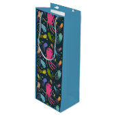 Onder het Zee Marine Life Cartoon Dark Background Wijn Cadeautas (Voorkant Gekanteld)