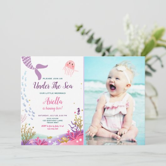 Onder het Zee Mermaid Birthday Invitation Paars Kaart (Staand voorkant)