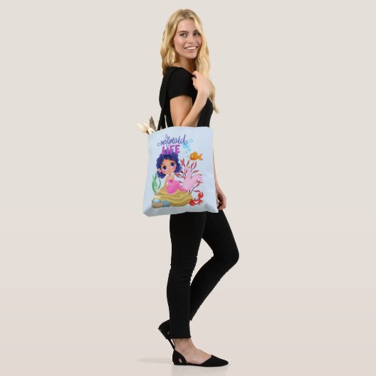 Onder het Zee Mermaid Life gepersonaliseerd Tote Bag (Op model)