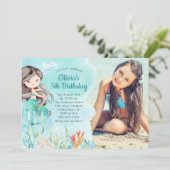 Onder het Zee Mermaid Photo Birthday Invitation Kaart (Staand voorkant)