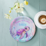 Onder het zee schattige schildpad roze paarse verj papieren bordje<br><div class="desc">Onder het zee schattig zee schildpad roze paarse verjaardagsfeestje monogrammed gedrukt papier borden sjabloon happy birthday party borden,  slok en zee meisje's birthday party gepersonaliseerde tafel decor</div>