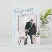 Onder Mistletoe Forever Pas getrouwd Foto Slate Bl Feestdagenkaart (Staand voorkant)