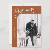 Onder Mistletoe Forever Pas getrouwd Foto Terracot Feestdagenkaart (Voorkant)