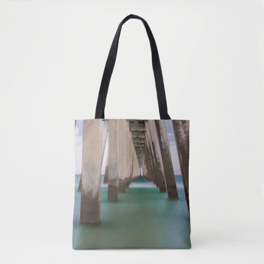 Onder Navarre Beach Pier Tote Bag (Voorkant)