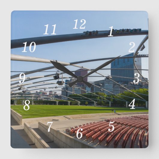 Onder Pritzker paviljoen wandklok (Voorkant)