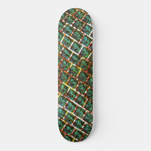 Onder vuil en roest grille persoonlijk skateboard (Voorkant)