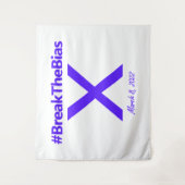 Onderbreek de Bias Hashtag 8 Vrouwendag 2022 Wandkleed (Voorkant)