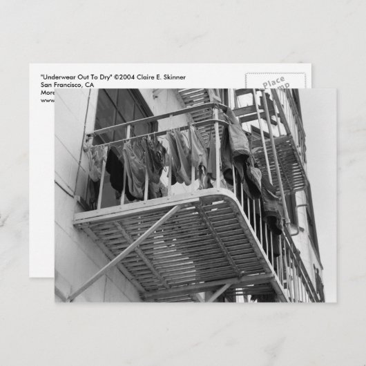 Ondergoed uit naar droog Humor zwart-wit foto Briefkaart (Voorkant / Achterkant)