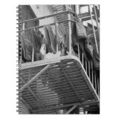 Ondergoed uit naar droog Humor zwart-wit foto Notitieboek (Voorkant)