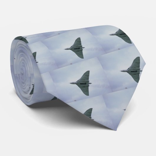 Onderkant van de Vulcaanse bombommenwerper, met op Stropdas (Opgerold)