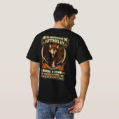Onderschat deze kerel van september nooit t-shirt (Achterkant volledig)