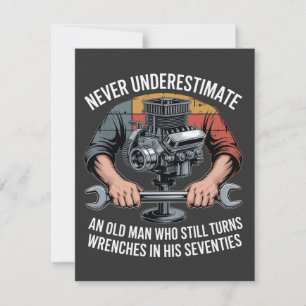 Onderschat een man die nog steeds sleutels draait kaart