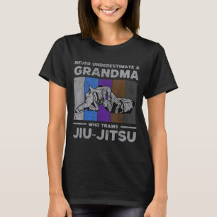Onderschat een oma Brazilian Jiu Jitsu nooit T-shirt