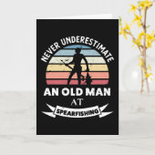 Onderschat een oud Man op Spearfish Gift Kaart (Gele Bloem)