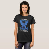 Onderschat Foster Care Warrior Adoption G nooit T-shirt (Voorkant volledig)