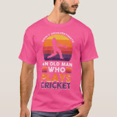 Onderschat geen oud Man dat cricket speelt T-shirt (Voorkant)