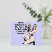 Onderschat haar T-shirts en cadeautjes nooit Briefkaart (Staand voorkant)