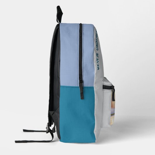 Onderschat nooit.. bedrukte rugzak (Links)