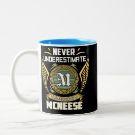 Onderschat Nooit De Kracht Van Een Mcneese Tweekleurige Koffiemok