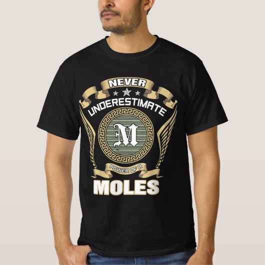 ONDERSCHAT_NOOIT_DE_KRACHT_VAN_EEN_MOL T-SHIRT (Voorkant)