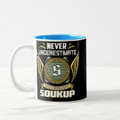 Onderschat Nooit De Kracht Van Een Soukup Tweekleurige Koffiemok (Links)