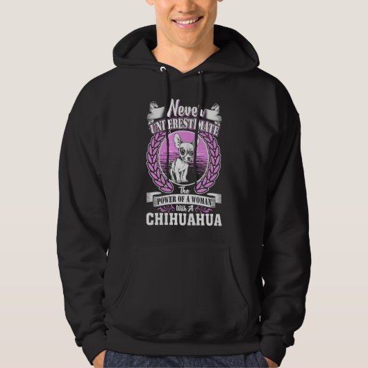 Onderschat nooit de kracht van een vrouw met een c hoodie (Voorkant)