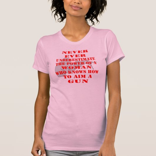 Onderschat nooit de kracht van een vrouw t-shirt (Voorkant)