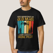 Onderschat nooit de oude Man bestuurder T-shirt (Voorkant)