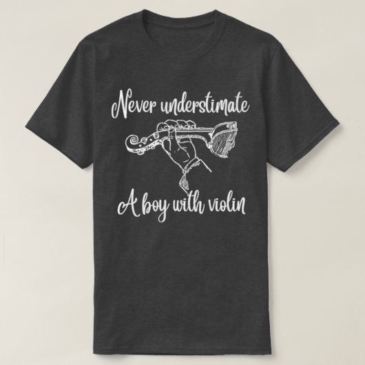 Onderschat nooit een jongen met een viool grappig  t-shirt (Design voorkant)