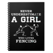 Onderschat nooit een meisje dat gek is van een hek notitieboek (Voorkant)