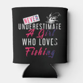 Onderschat nooit een meisje dat houdt van Fishe Vi Blikjeskoeler (Achterkant)