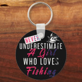 Onderschat nooit een meisje dat houdt van Fishe Vi Sleutelhanger (Voorkant)