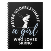 Onderschat nooit een meisje dat houdt van het slac notitieboek (Voorkant)