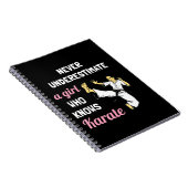 Onderschat nooit een meisje dat Karate Girl G kent Notitieboek (Rechterzijde)