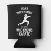Onderschat nooit een meisje dat Karate Martia kent Blikjeskoeler (Achterkant)