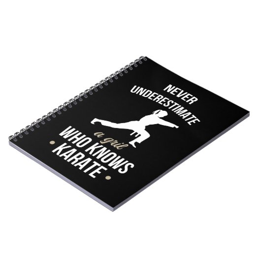 Onderschat nooit een meisje dat Karate Martia kent Notitieboek (Linkerzijde)