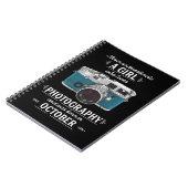 Onderschat nooit een meisje dat van fotografie o h notitieboek (Linkerzijde)