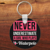 Onderschat nooit een meisje dat waterpolo laat spe sleutelhanger (Voorkant)