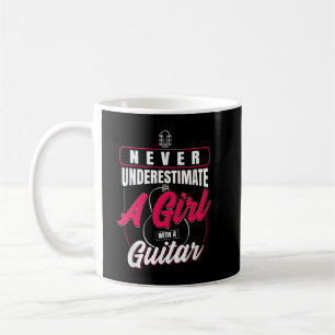 Onderschat Nooit Een Meisje Met Een Gitaar Koffiemok