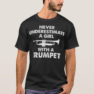 Onderschat Nooit Een Meisje Met Een T-shirt
