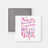 Onderschat nooit een oma met een fietskool magneet (Voorkant / Achterkant)