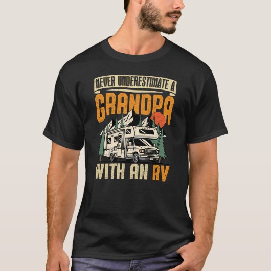 Onderschat nooit een opa met RV T-shirt (Voorkant)