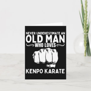 Onderschat nooit een oud Man dat van Kenpo Kar hou Kaart