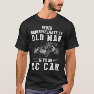 Onderschat nooit een oud man met een auto-t-shirt t-shirt