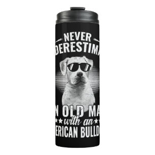 Onderschat nooit een oud Man met een Bulldog Thermosbeker