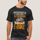 Onderschat nooit een oud Man met een E-bike T-shirt (Voorkant)