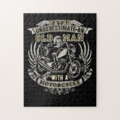 Onderschat nooit een oud Man met een motorfiets Legpuzzel (Verticaal)